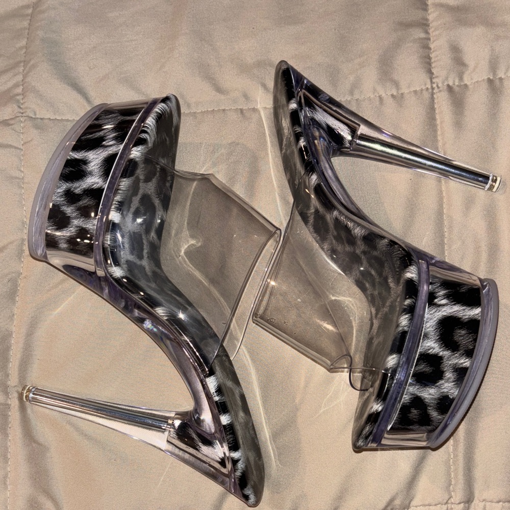 Leopard Pattern Clear Heels
